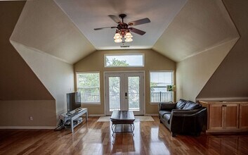 101 Kelly Emeralds Rd, Unit SI ID1494640P in Burnet, TX - Building Photo - Building Photo