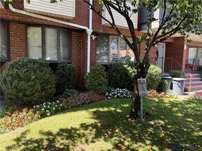 2812 E 27th St in Brooklyn, NY - Building Photo - Building Photo
