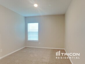 532 Red Dusk Paint Dr in La Marque, TX - Building Photo - Building Photo