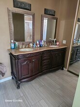 39763 Country Club Dr in Palmdale, CA - Foto de edificio - Building Photo