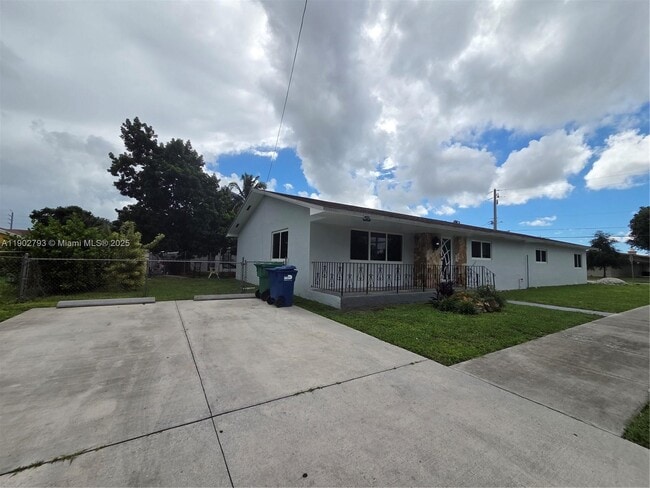 10725 NW 8th Ave in Miami, FL - Building Photo - Building Photo