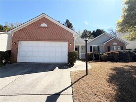 2830 White Blossom Ln in Suwanee, GA - Building Photo