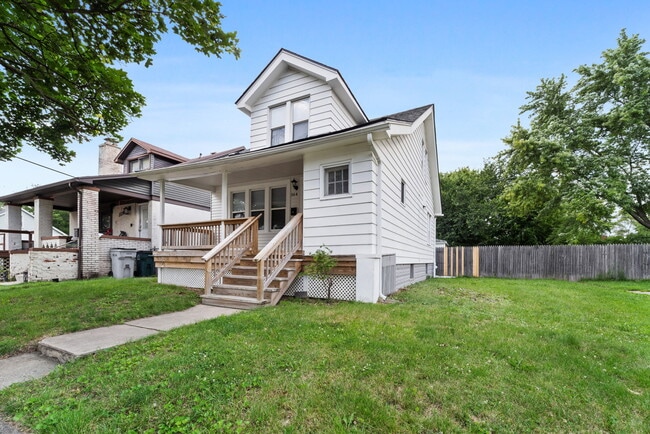 164 W Muir Ave in Hazel Park, MI - Building Photo - Building Photo