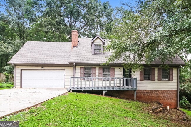 property at 672 Almand Branch Rd SE