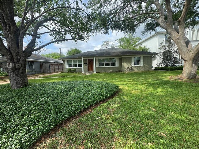 property at 4022 Drummond St