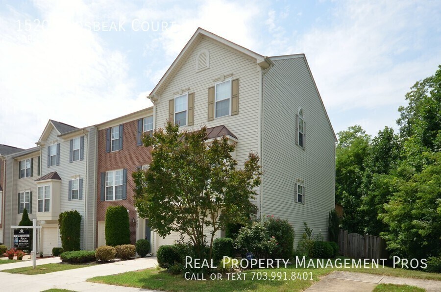 1520 Grosbeak Ct in Woodbridge, VA - Building Photo