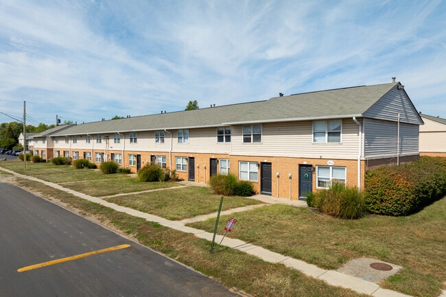 Serenity Park Apartments in Indianapolis, IN - Foto de edificio - Building Photo