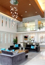 905 Town and Country Blvd-Unit -Studio BDA in Houston, TX - Building Photo - Building Photo