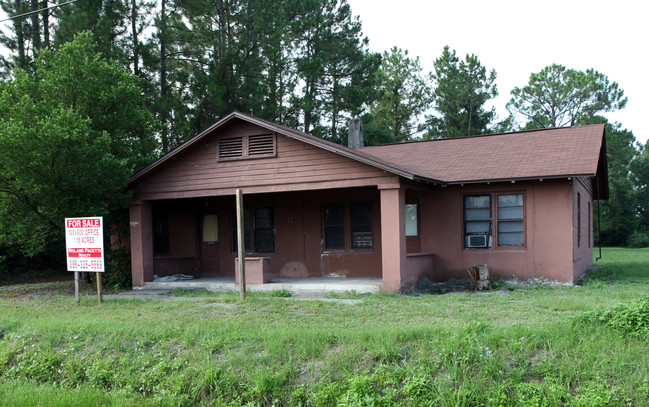 3833 Reid St in Palatka, FL - Foto de edificio - Building Photo