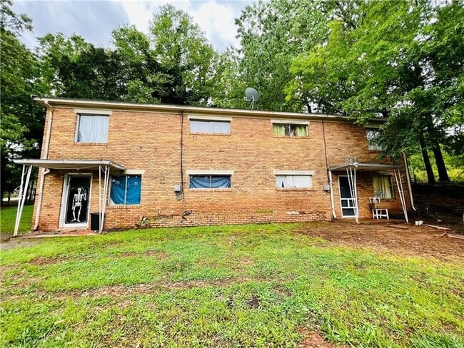 property at 702 Miller St