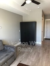 925-925 Leon Ave in Kelowna, BC - Building Photo - Building Photo