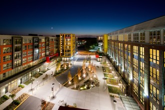 Halstead Square - Lofts & Lotus in Fairfax, VA - Building Photo - Building Photo