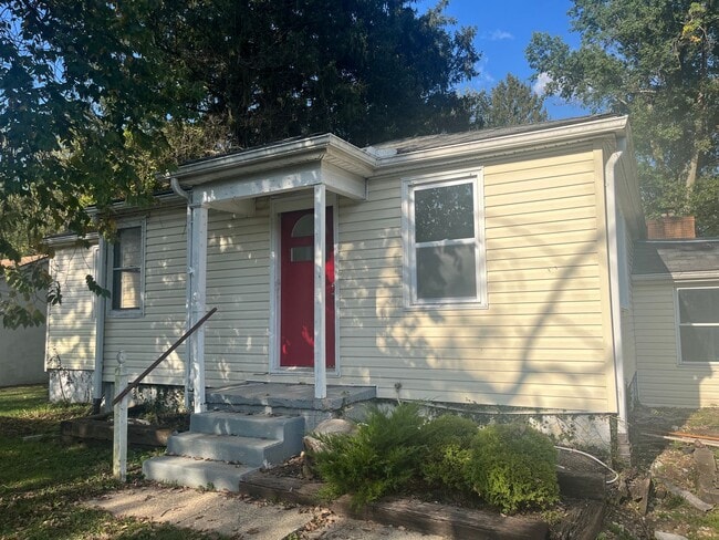 property at 1137 Cherry Valley Rd SE