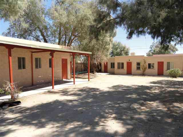 6563 Oasis Ave in Twentynine Palms, CA - Building Photo