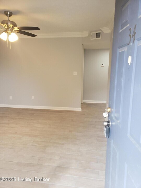 108 E Florence Ave in Louisville, KY - Building Photo