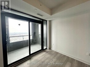 2920 Hwy 7 in Vaughan, ON - Building Photo - Building Photo