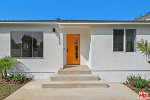 7823 Kenyon Ave in Los Angeles, CA - Building Photo