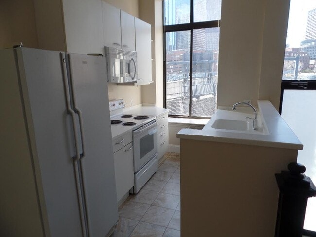 115 Richmond St, Unit 1 in Boston, MA - Building Photo - Building Photo