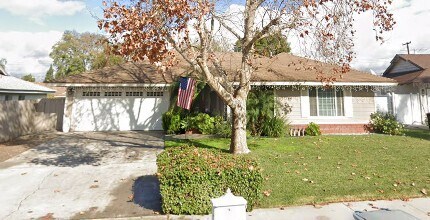 10093 Delphi Ct in Riverside, CA - Building Photo