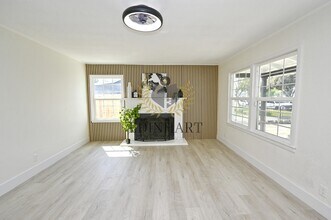 1584 N Carruth Ave in Fresno, CA - Building Photo - Building Photo