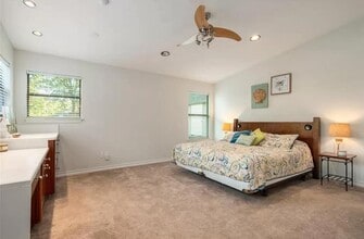 2304 Wood Cliff Ct, Unit EntireHouse in Arlington, TX - Building Photo - Building Photo