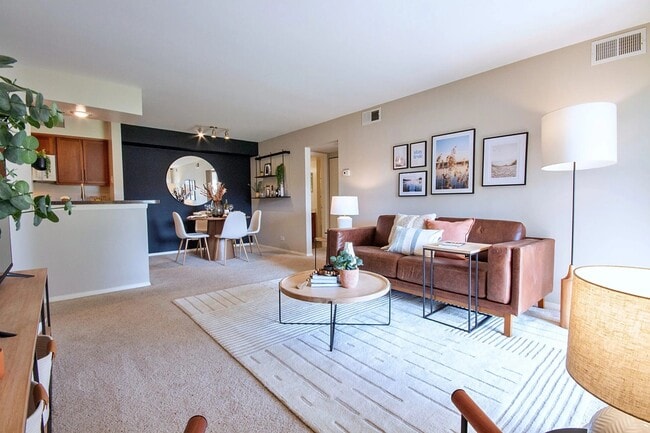 4109 Chesapeake Dr in Aurora, IL - Building Photo - Building Photo