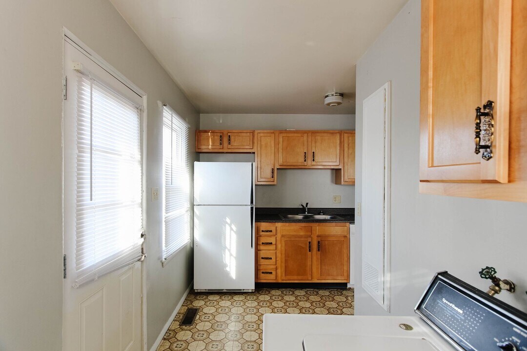 109 S McKinley Ave in Muncie, IN - Building Photo