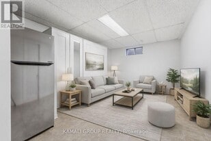 112 Kersey Crescent in Richmond Hill, ON - Building Photo