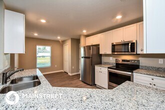 1305 NE 34th Ln in Cape Coral, FL - Building Photo - Building Photo