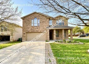 5303 Dannelly Fld in San Antonio, TX - Building Photo