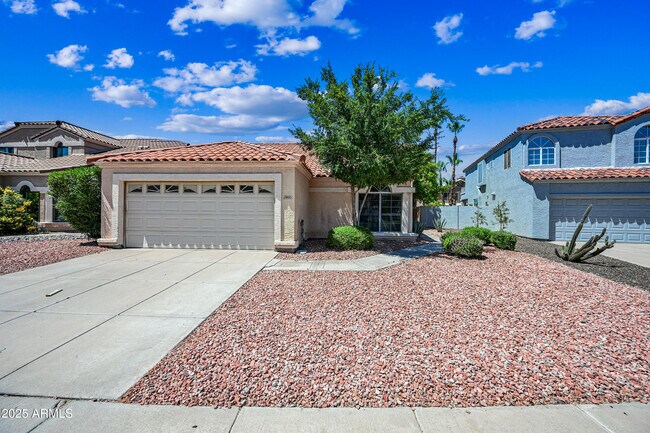 property at 3830 E Tanglewood Dr