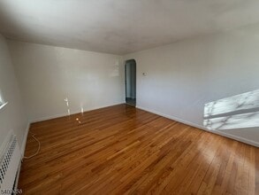 362-366 Preakness Ave in Paterson, NJ - Building Photo - Building Photo