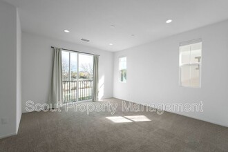 45534 Calle Luna in Temecula, CA - Building Photo - Building Photo