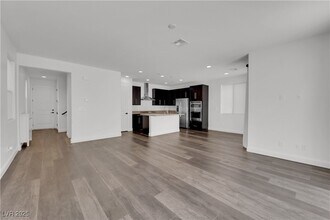 12549 Lylan Ridge St in Las Vegas, NV - Building Photo - Building Photo