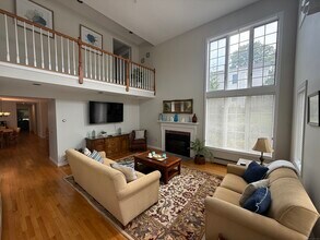 99 Main St in Stonington, CT - Building Photo - Building Photo