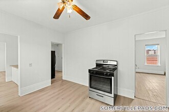 154 Glen St-Unit -3 in Somerville, MA - Building Photo - Building Photo