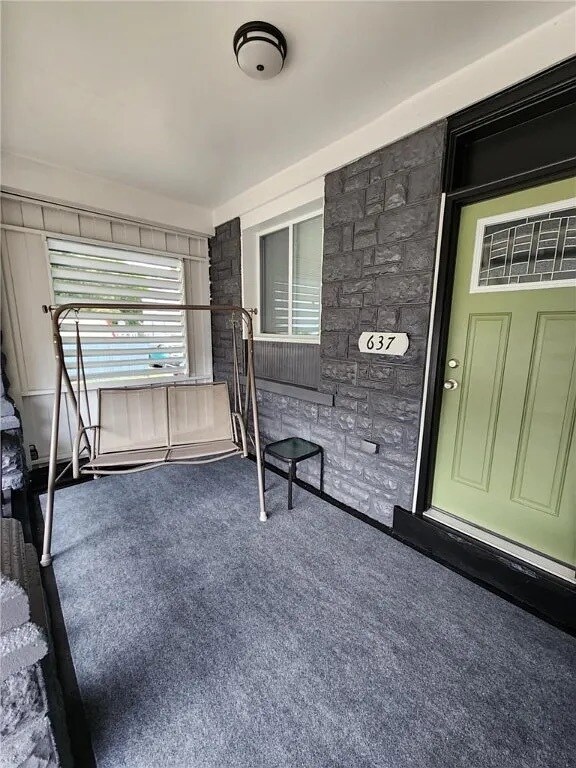 637 Bell St, Unit 637 in New Kensington, PA - Foto de edificio - Building Photo