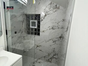 269 E Woodland Rd, Unit 1 in Lake Forest, IL - Building Photo - Building Photo