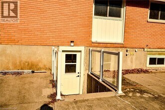 118 Taylor Ave in Cambridge, ON - Building Photo - Building Photo