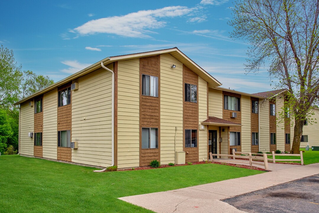 Spruce Place Apartments in Fergus Falls, MN - Building Photo