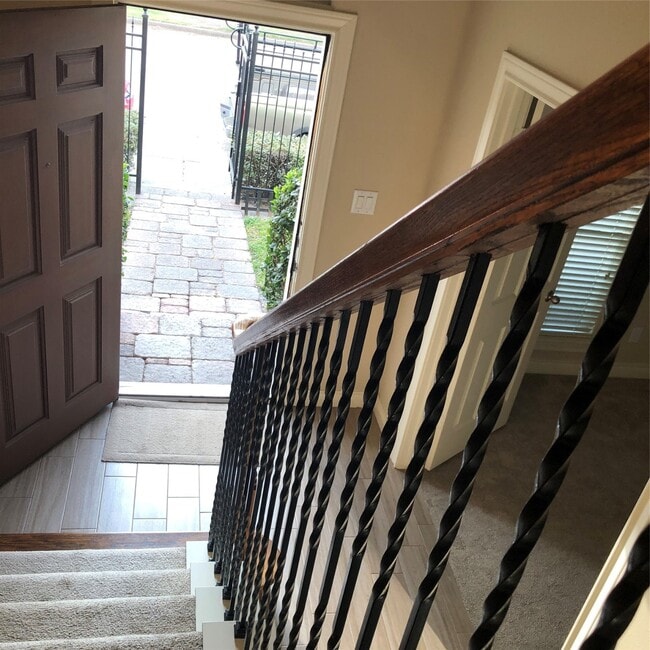 3404 Nance St in Houston, TX - Foto de edificio - Building Photo
