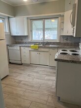 902 Chicago Ave, Unit 1 in Lansing, MI - Building Photo - Building Photo