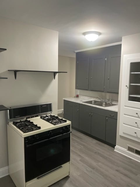 1360 S Arch Ave, Unit 2 in Alliance, OH - Foto de edificio