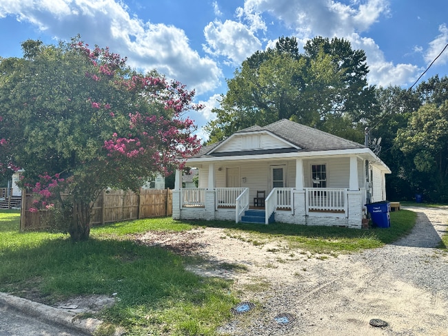 property at 524 S 6th St