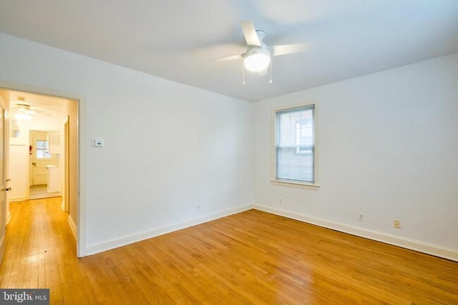 2341 40th St NW in Washington, DC - Building Photo - Building Photo