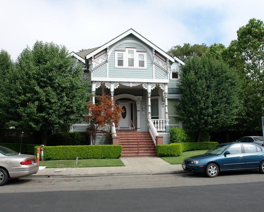 429 8th St in Santa Rosa, CA - Building Photo