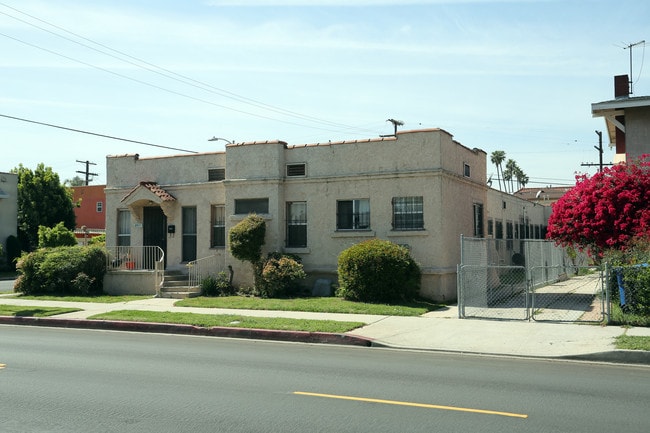 3601 W 21st St in Los Angeles, CA - Building Photo - Building Photo