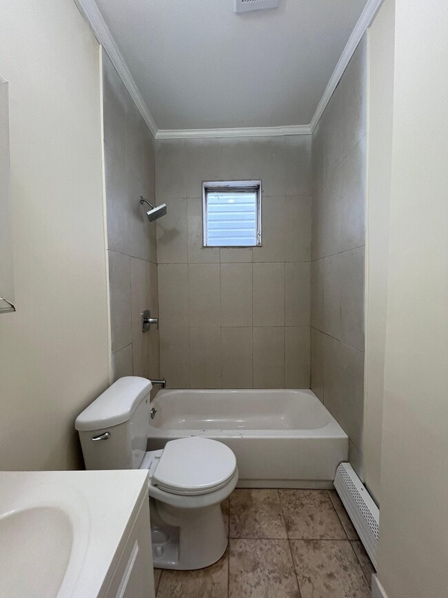 151 Myrtle Ave, Unit 2 in Jersey City, NJ - Foto de edificio - Building Photo