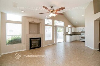 7950 Howard Dade Ave in Las Vegas, NV - Building Photo - Building Photo