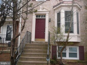 302 Harrogate Rd in Fredericksburg, VA - Building Photo - Building Photo